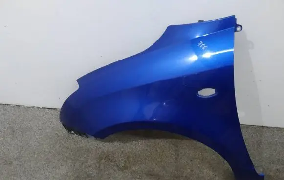 Suzuki Swift I Fender