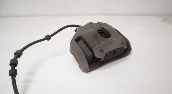 BMW 5 E60 E61 Front brake caliper 6030324