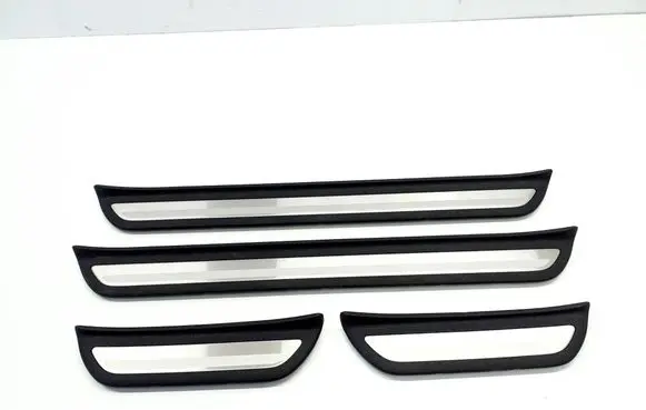 KIA Xceed sill trim set (inner) 85888J7700 85878J7700
