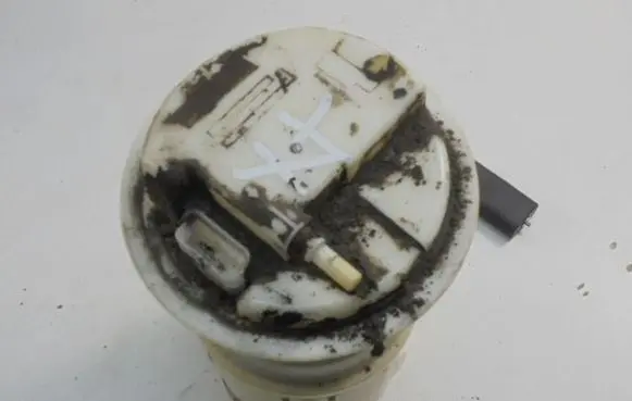 Peugeot 206 CC In-tank fuel pump 9642124080
