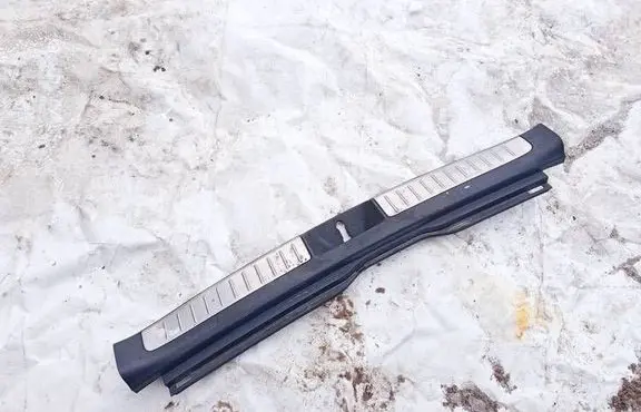 Toyota Avensis T250 Other trunk/boot trim element 5838705090