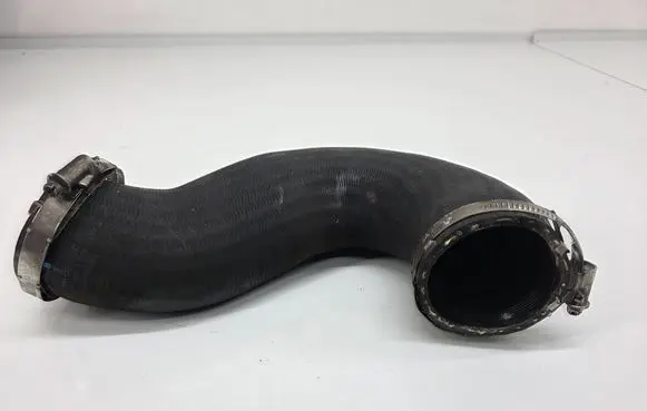 Volkswagen Touareg II Intercooler hose/pipe 7P0145972D