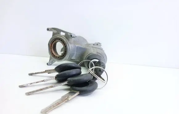 Volkswagen Golf III Ignition lock 357905851