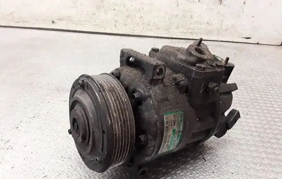 Volkswagen PASSAT B6 Air conditioning (A/C) compressor (pump) 1K0820803Q