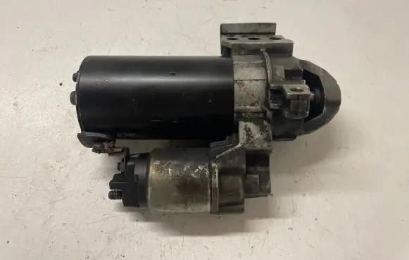BMW 5 E60 E61 Starter motor 7801203 20090516 0001115069