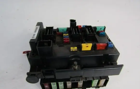 Peugeot 307 CC Fuse box set 9650664080