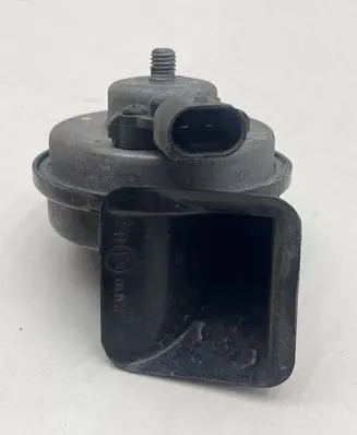 BMW 1 F20 F21 Horn signal 6033FB2372 090318L7C 6033FB2387