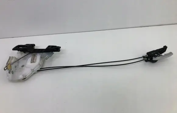 Suzuki Swift II Front door lock