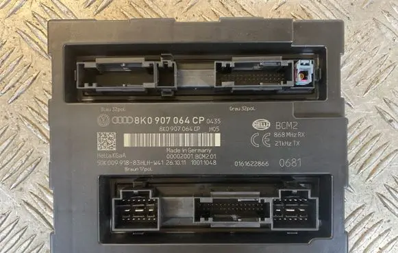 Audi A4 S4 B8 8K Comfort/convenience module 8K0907064CP 00002001 5DK00991883
