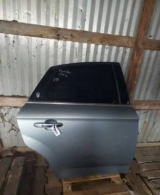 Ford Mondeo MK IV Rear door 