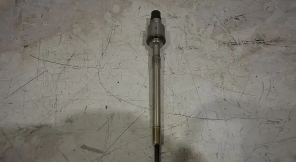 Opel Zafira C Glow plug 55590467