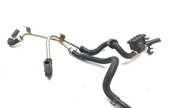 Audi Q3 8U Fuel line/pipe/hose 7N0127242 04L201360M