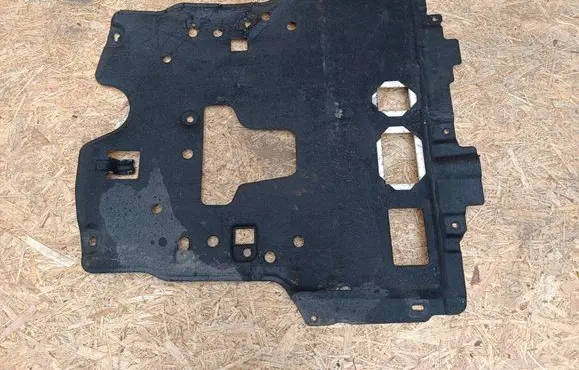 Opel Corsa F Engine splash shield/under tray 