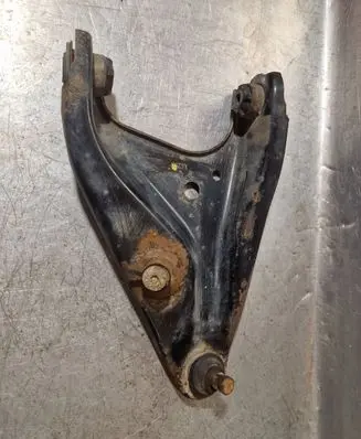 Dacia Sandero Front lower control arm/wishbone A4290