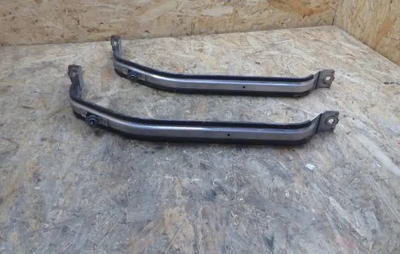 Lexus IS III XE30 Fuel tank mounting bracket 