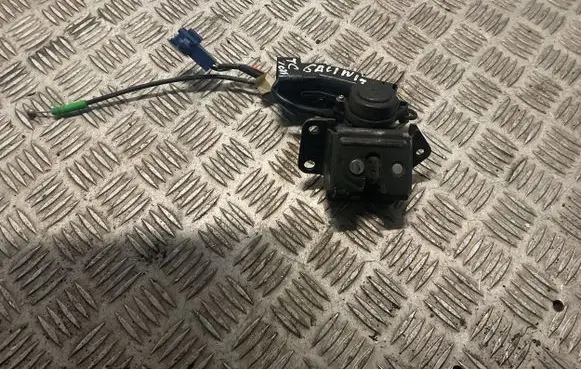 Toyota Corolla E120 E130 Loading door lock 