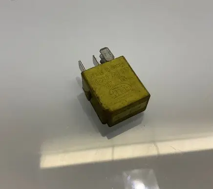 Mercedes-Benz E W211 Other relay 4R0007814 12V20A
