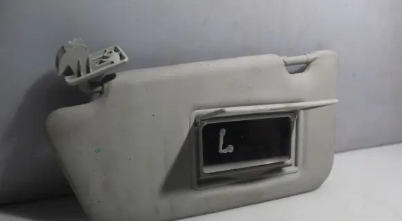 Sun visor clip/hook/bracket