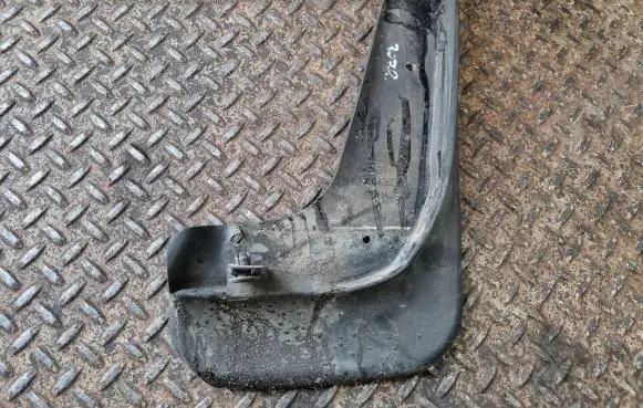 Ford Focus Front mudguard BM5JX16A262AA