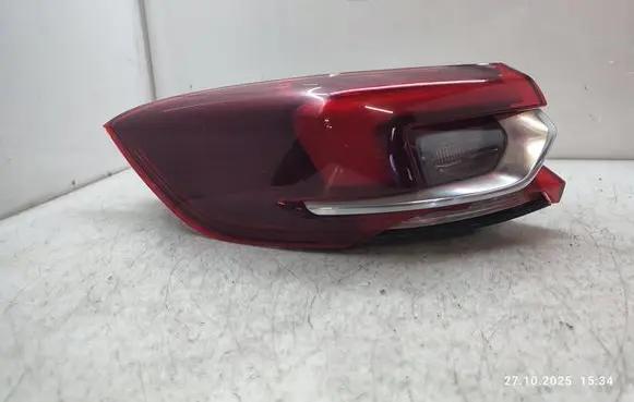 Opel Insignia B Rear/tail lights 39099112