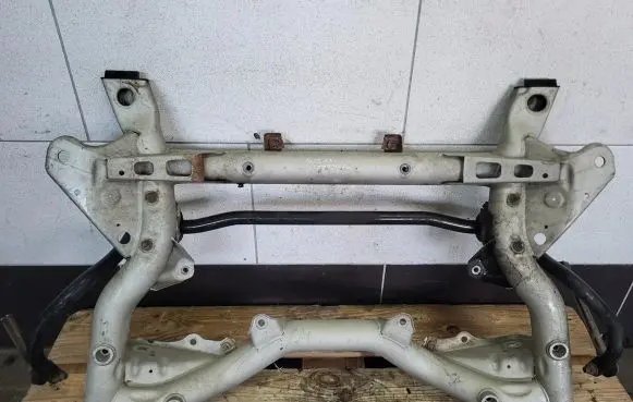 Mercedes-Benz E W212 Front subframe