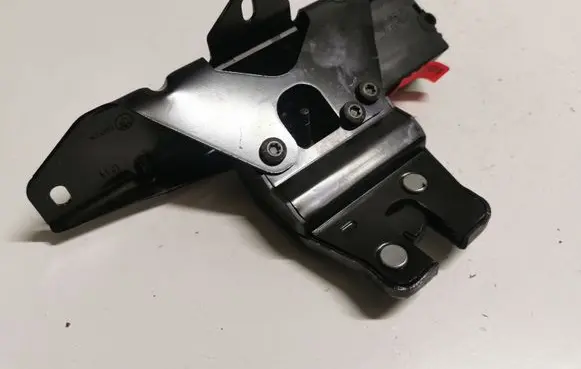 BMW X6 E71 Loading door lock loop/hook striker 489050955