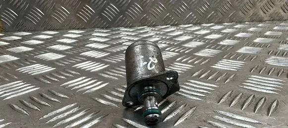 Mercedes-Benz E C207 W207 Fuel pressure sensor 613664