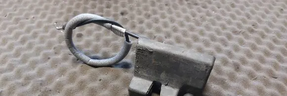 Loading door lock