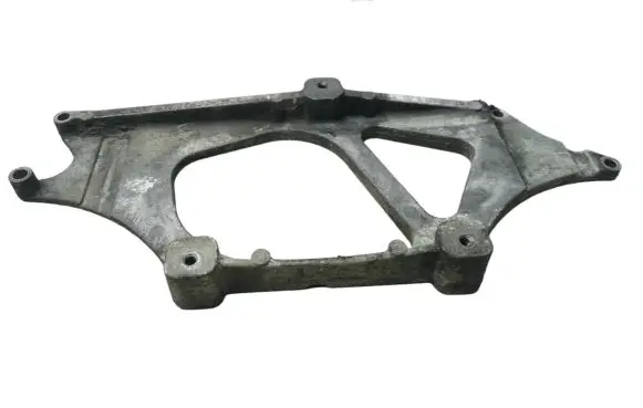 Volkswagen Crafter EGR valve cooler bracket 03L131535E