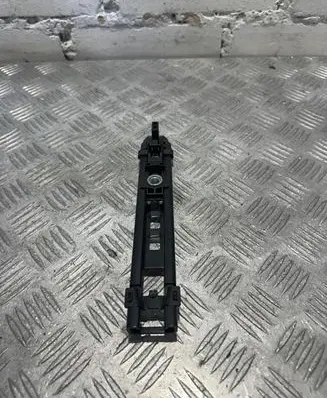 Volkswagen Golf VI Seat belt adjustment motor 5k0857819