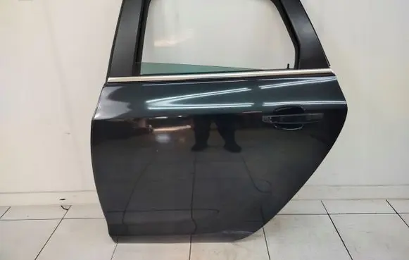 Opel Astra J Rear door 