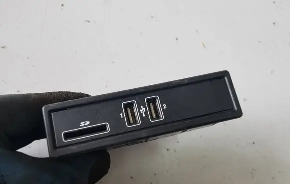 Mercedes-Benz C W205 USB socket connector A2058200126