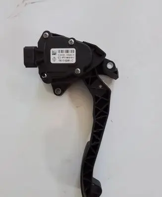 Renault Master III Accelerator throttle pedal 180101626R 6PV00997801