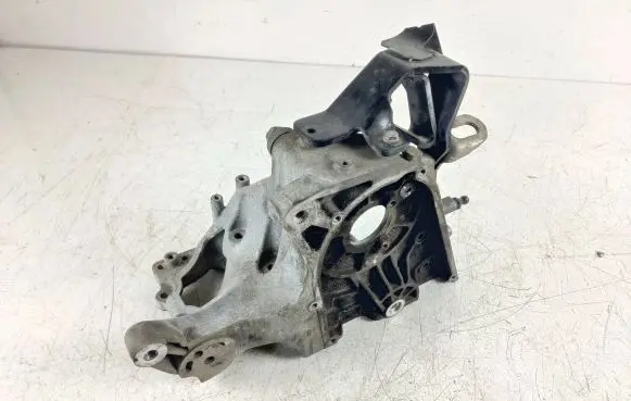 Opel Insignia A Fuel pump bracket 55566003