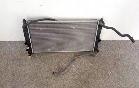 Toyota Prius c Coolant radiator
