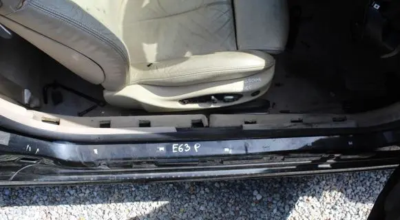 BMW 6 E63 E64 Rubber seal sliding door (on door) 