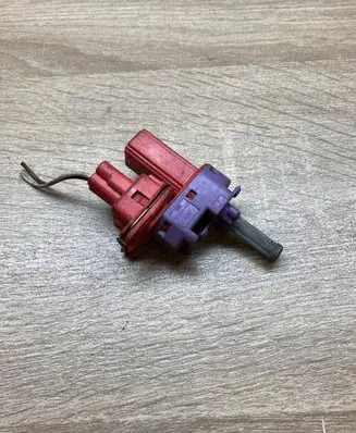 Ford Focus Brake pedal sensor switch 98AB7C534AA