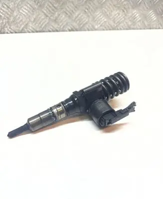 Audi A4 S4 B7 8E 8H Fuel injector 036130073G