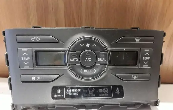 Toyota Auris 150 Climate control unit 5590002220