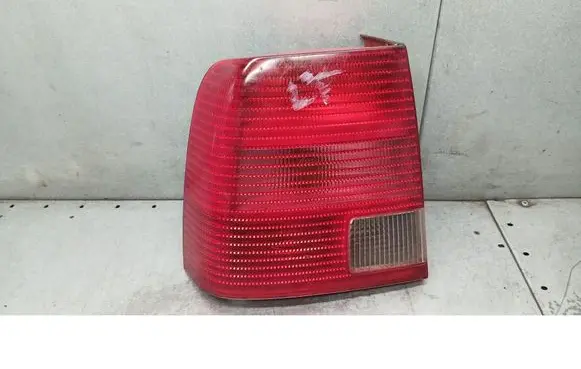 Volkswagen PASSAT B5 Rear/tail lights