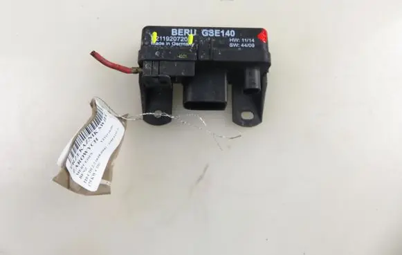 Mercedes-Benz Vito Viano W638 Glow plug pre-heat relay 211920720