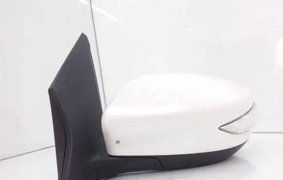 Nissan Pulsar Front door electric wing mirror 212876243 0411056
