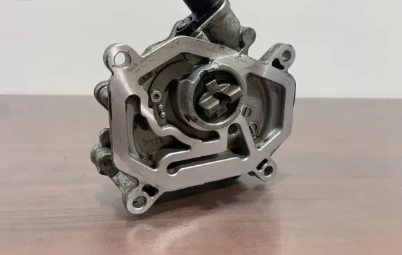 Mercedes-Benz A W176 Vacuum pump 0230081608500801 A2701800901