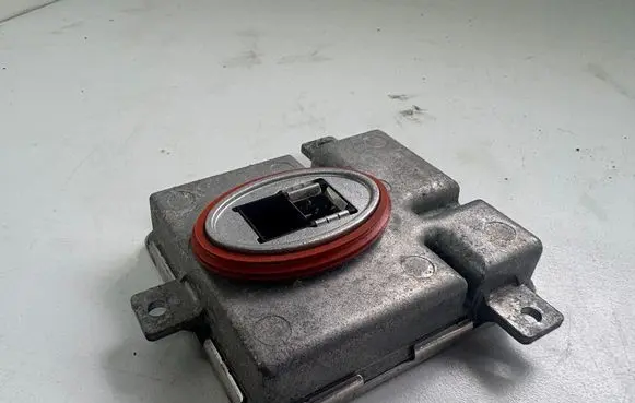 BMW 3 E90 E91 Headlight ballast module Xenon 7172536