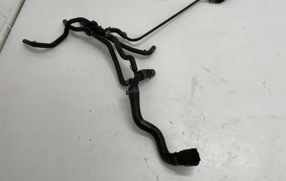 Volkswagen Golf Sportsvan Engine coolant pipe/hose