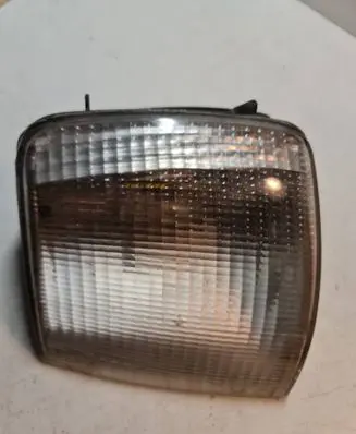 Volkswagen PASSAT B3 Front indicator light 357953049A