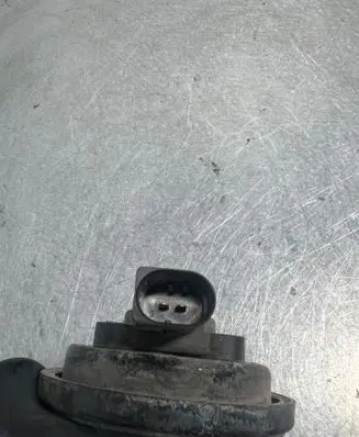 Volkswagen PASSAT B6 Horn signal A28657625