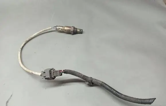 Nissan Juke I F15 Lambda probe sensor 0ZA672N1
