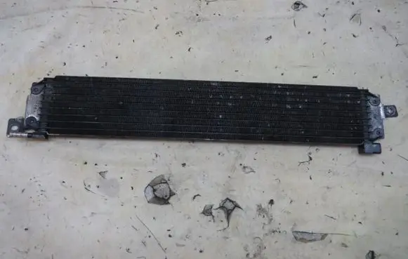 Jeep Grand Cherokee (WK) Engine oil radiator GMAUTO4574097