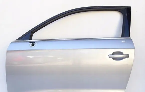Audi A3 S3 8V Front door LZ7G